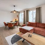 Grand - Wifi -parking - Tramway 1 Min Apartment Tours